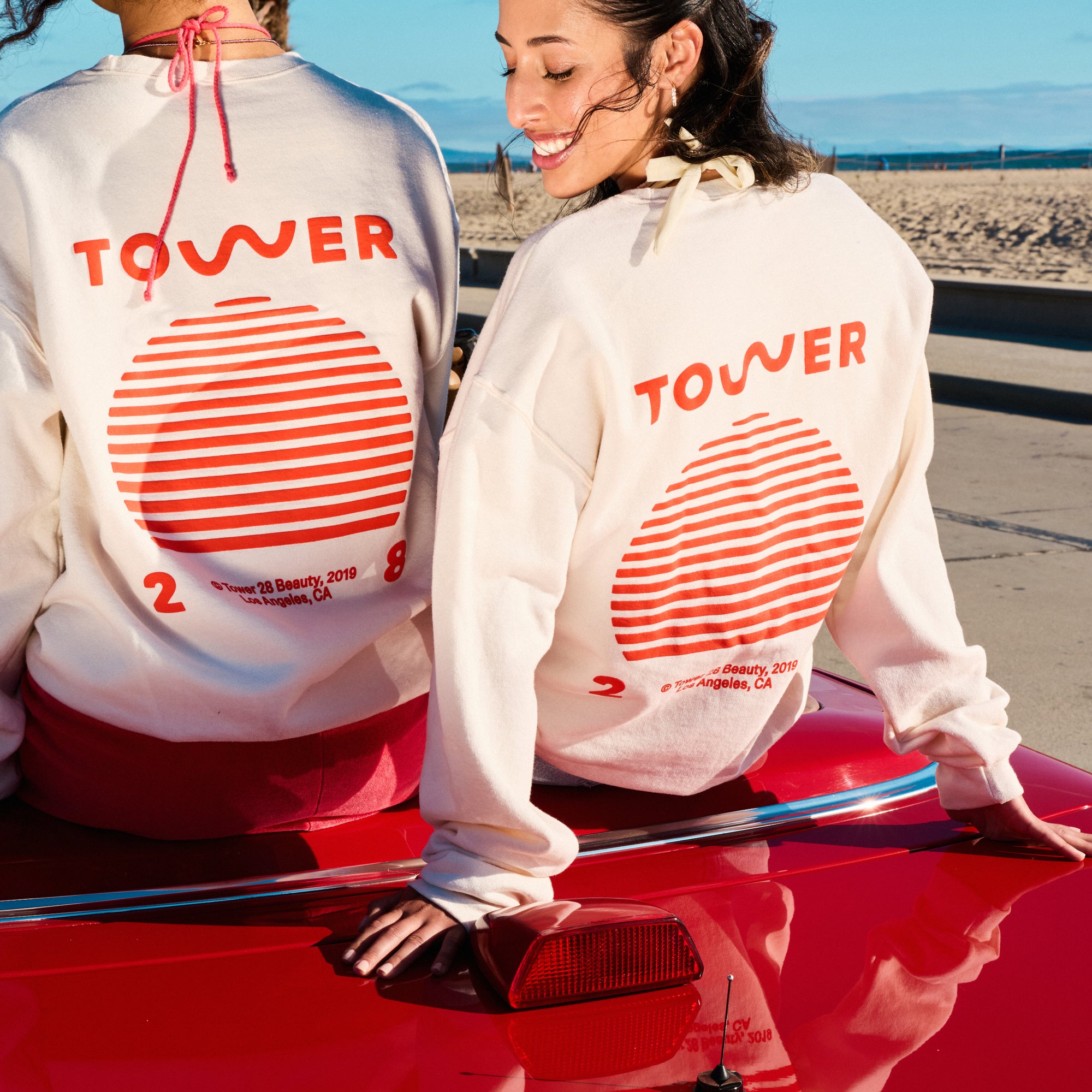 [Shared]  Crewneck Lifestyle Image